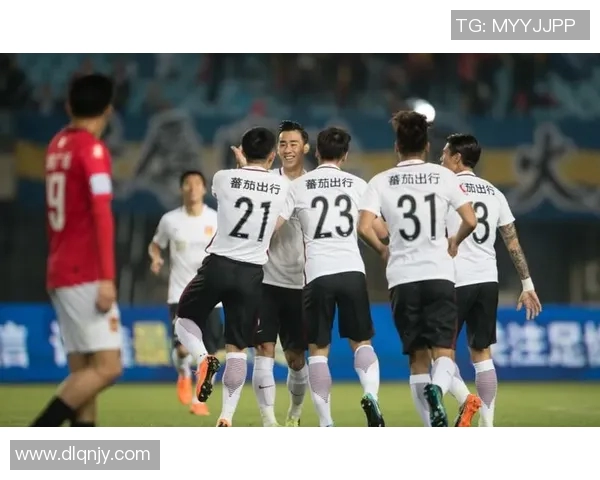 上港与权健激战正酣直播盛况尽在眼前不容错过