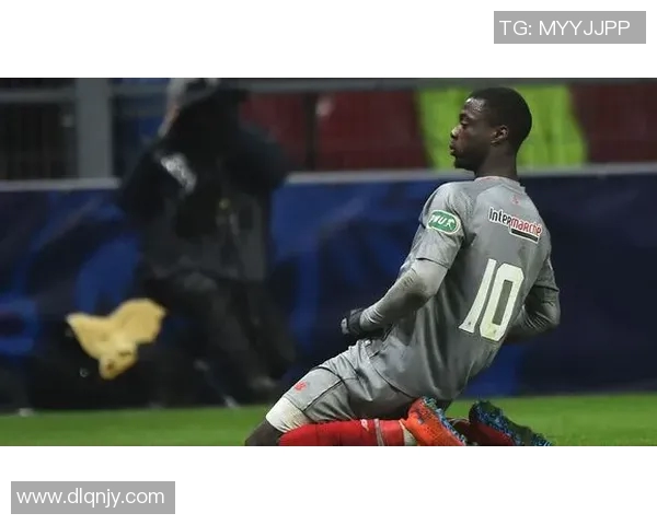 曼联虎扑专区热议球队新赛季表现与转会动态分析