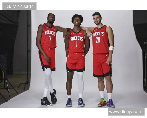 火箭与热火季前赛精彩回放分析及球员表现点评