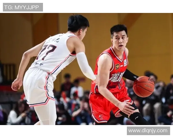 郭艾伦领衔中国男篮新征程展现拼搏精神与团队协作的精彩瞬间 郭艾伦领衔中国男篮新征程展现拼搏精神与团队协作的精彩瞬间