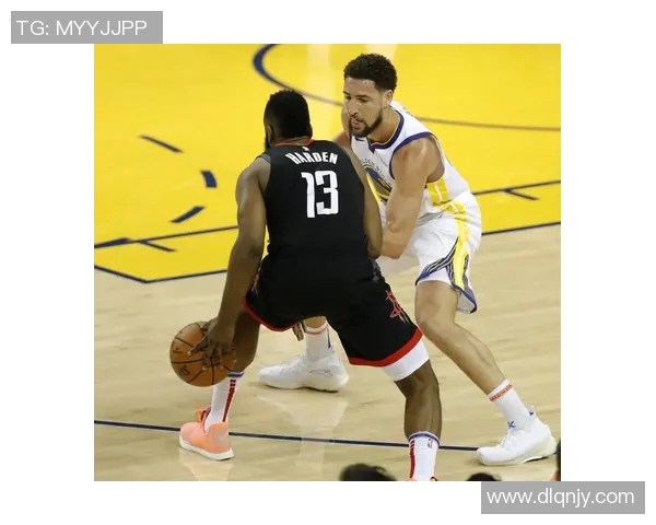 克莱汤普森:勇士队的三分神射手与篮球传奇之路 克莱汤普森:勇士队的三分神射手与篮球传奇之路